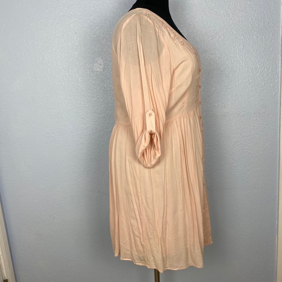 Torrid Women's Blush Embroidered Button Up Shirt Dress Size 2X - Picture 3 of 11